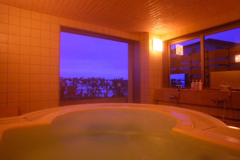 Eihokaku ryokan Toyama Himi 2