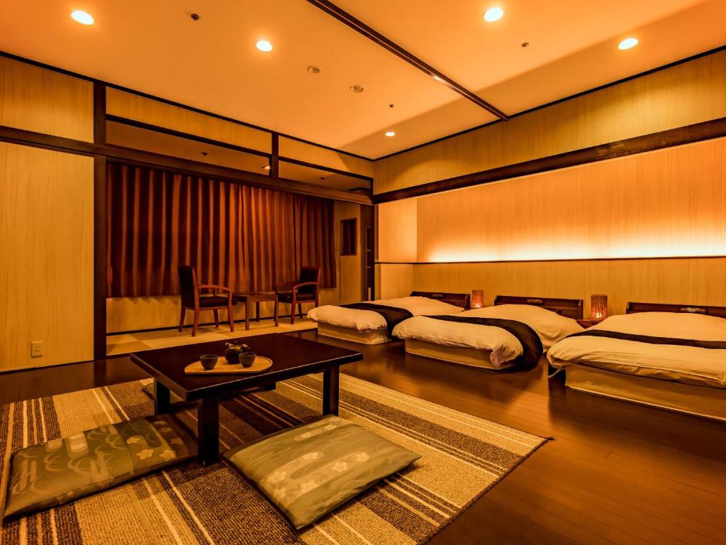 Ooedo Onsen Monogatari Premium Seiunkaku ryokan à Fukui Awara