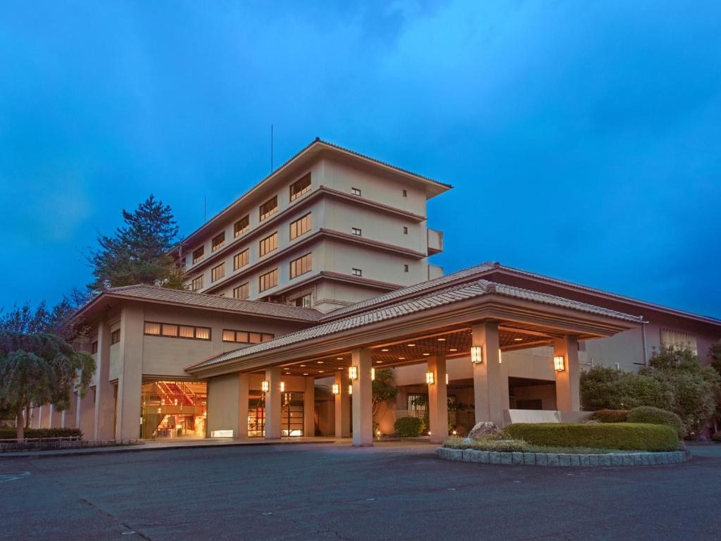 Ooedo Onsen Monogatari Premium Seiunkaku ryokan à Fukui Awara