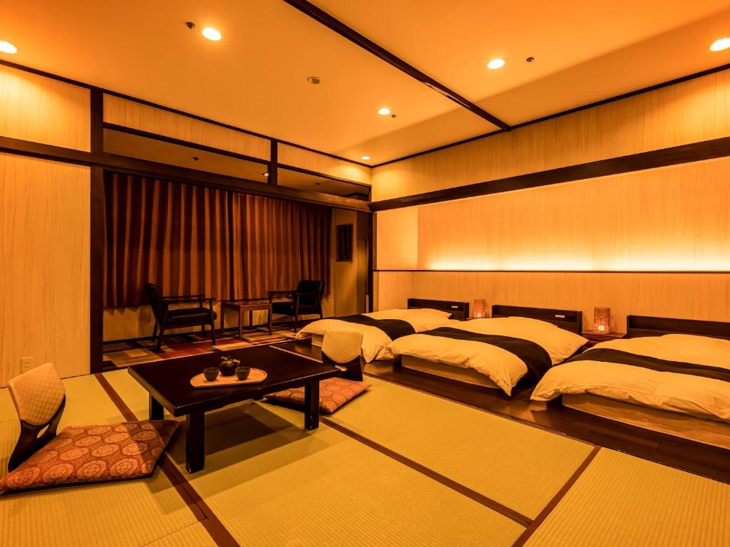 Ooedo Onsen Monogatari Premium Seiunkaku ryokan à Fukui Awara