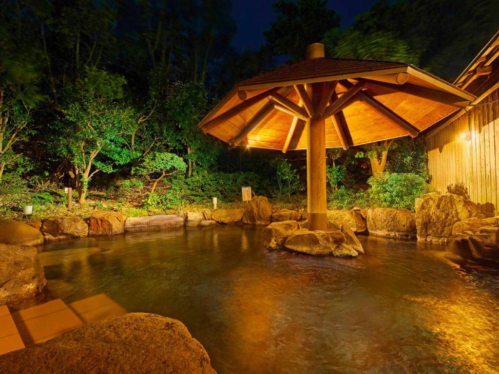 Ooedo Onsen Monogatari Premium Seiunkaku ryokan à Fukui Awara