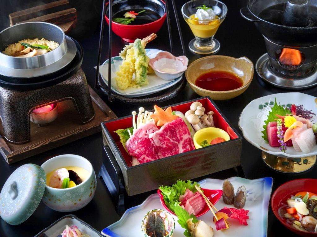 Takamiya Hotel Bonari no Mori ryokan à Fukushima Inawashiro