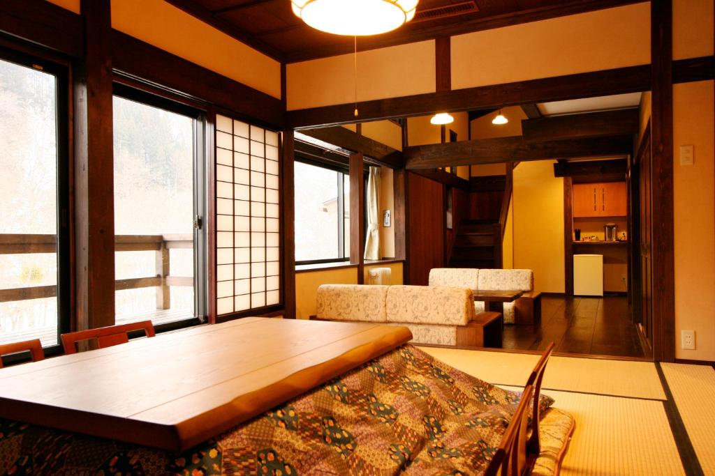 Yamazatonoiori Soene ryokan à Gifu Takayama